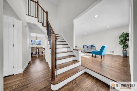 27 Sheppard Place Edison NJ 08817