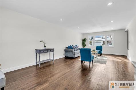 27 Sheppard Place Edison NJ 08817