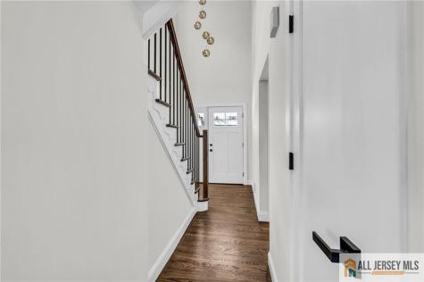 27 Sheppard Place Edison NJ 08817