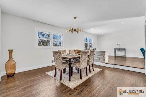 27 Sheppard Place Edison NJ 08817