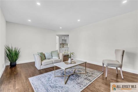 27 Sheppard Place Edison NJ 08817