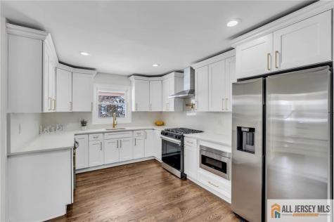 27 Sheppard Place Edison NJ 08817