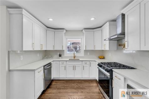 27 Sheppard Place Edison NJ 08817