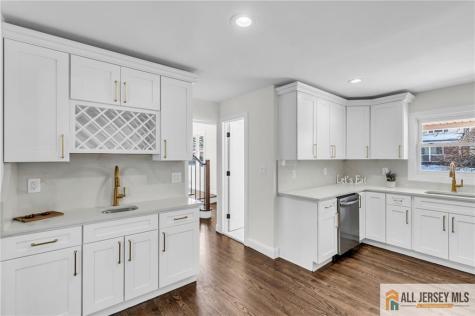 27 Sheppard Place Edison NJ 08817