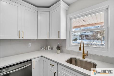 27 Sheppard Place Edison NJ 08817