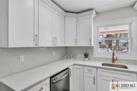 27 Sheppard Place Edison NJ 08817