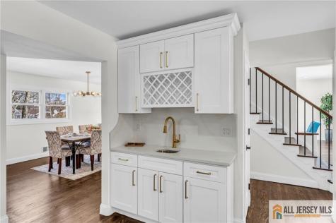 27 Sheppard Place Edison NJ 08817