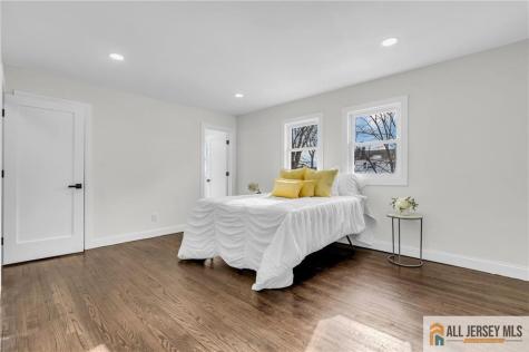 27 Sheppard Place Edison NJ 08817