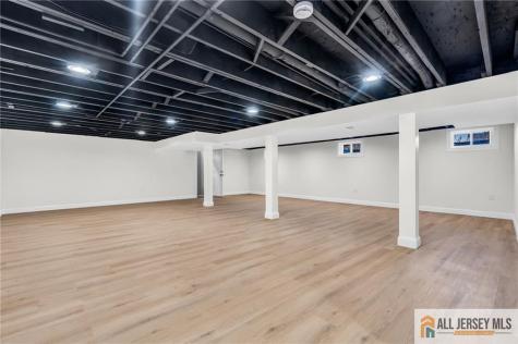 27 Sheppard Place Edison NJ 08817