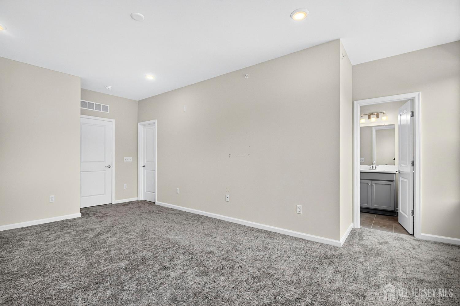 1103 Greenwich Drive West Windsor NJ 08550