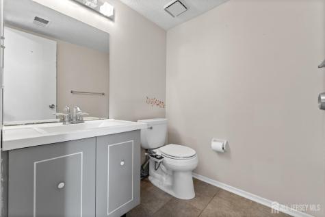 496 Westgate Drive Edison NJ 08820