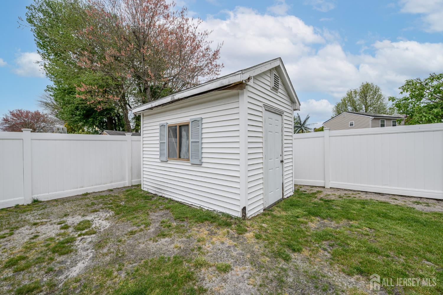 20 Snowdrift Lane Howell NJ 07731