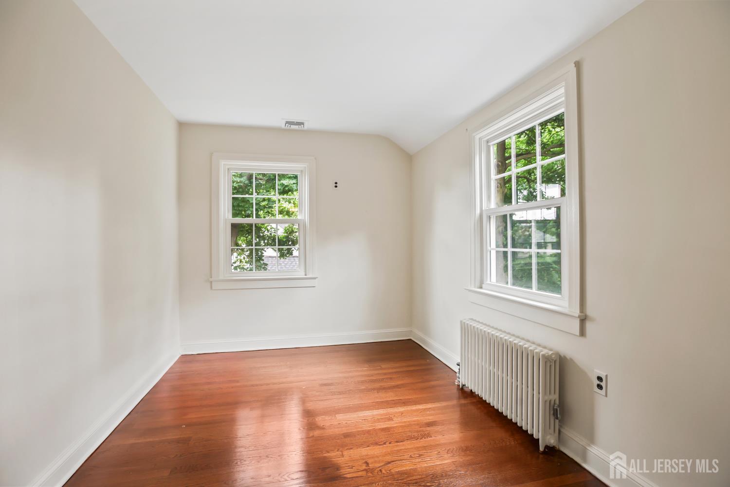 80 Chestnut Street Milltown NJ 08850