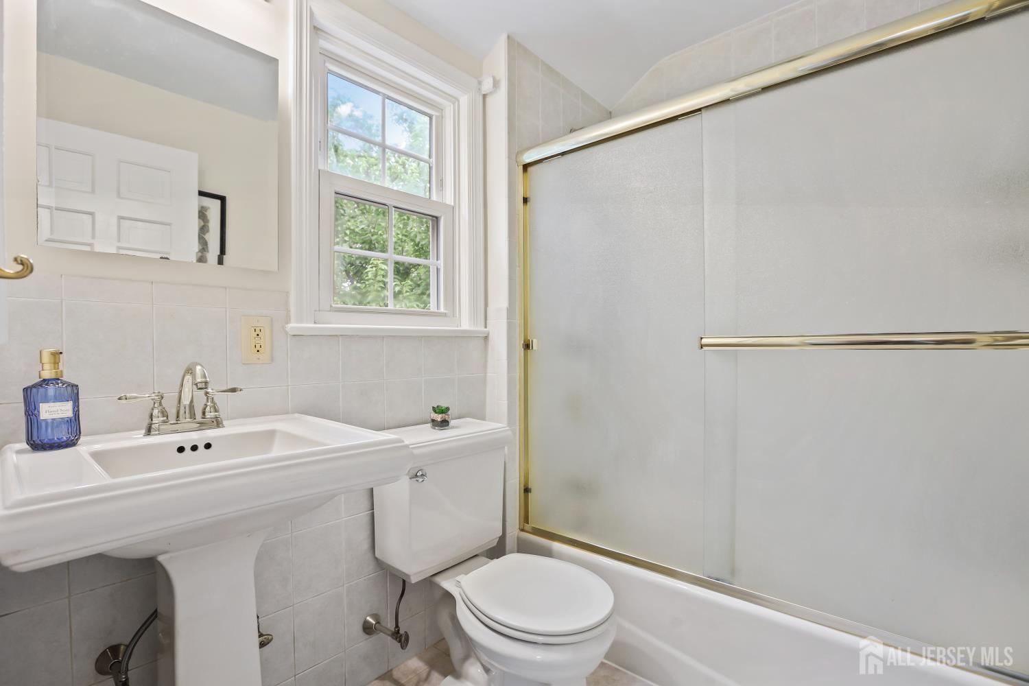 80 Chestnut Street Milltown NJ 08850