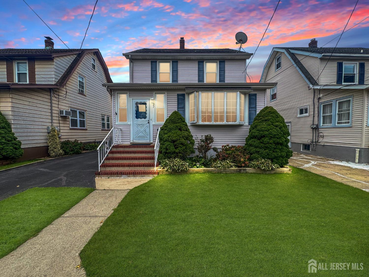 27 Hermann Avenue Carteret NJ 07008
