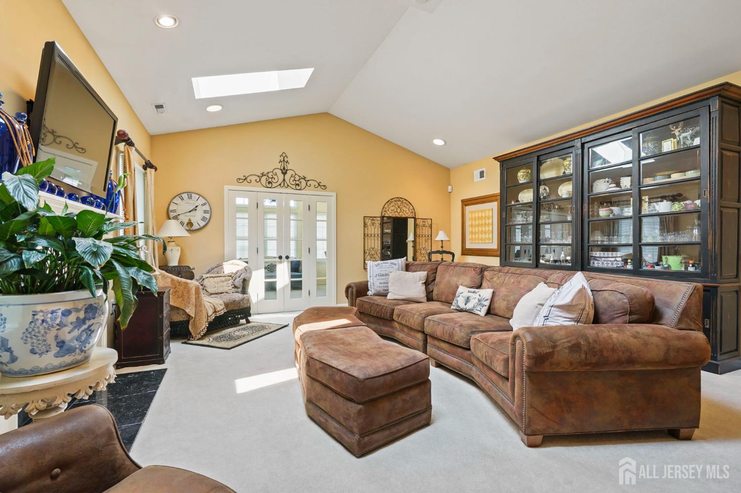 52 Vineyard Court Monroe NJ 08831