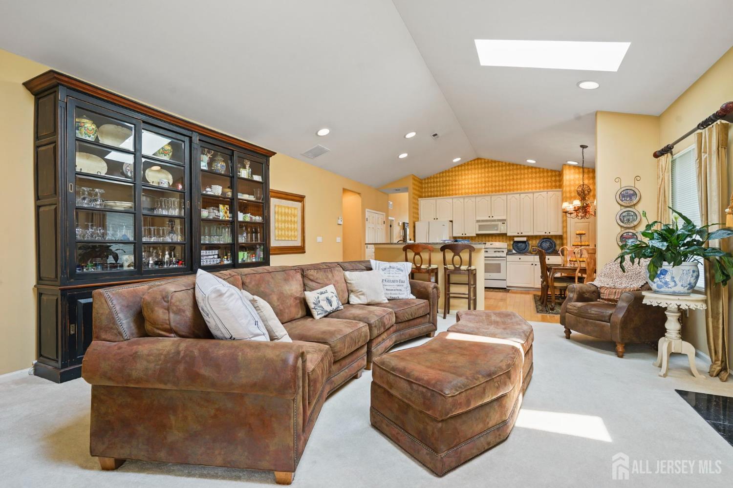 52 Vineyard Court Monroe NJ 08831