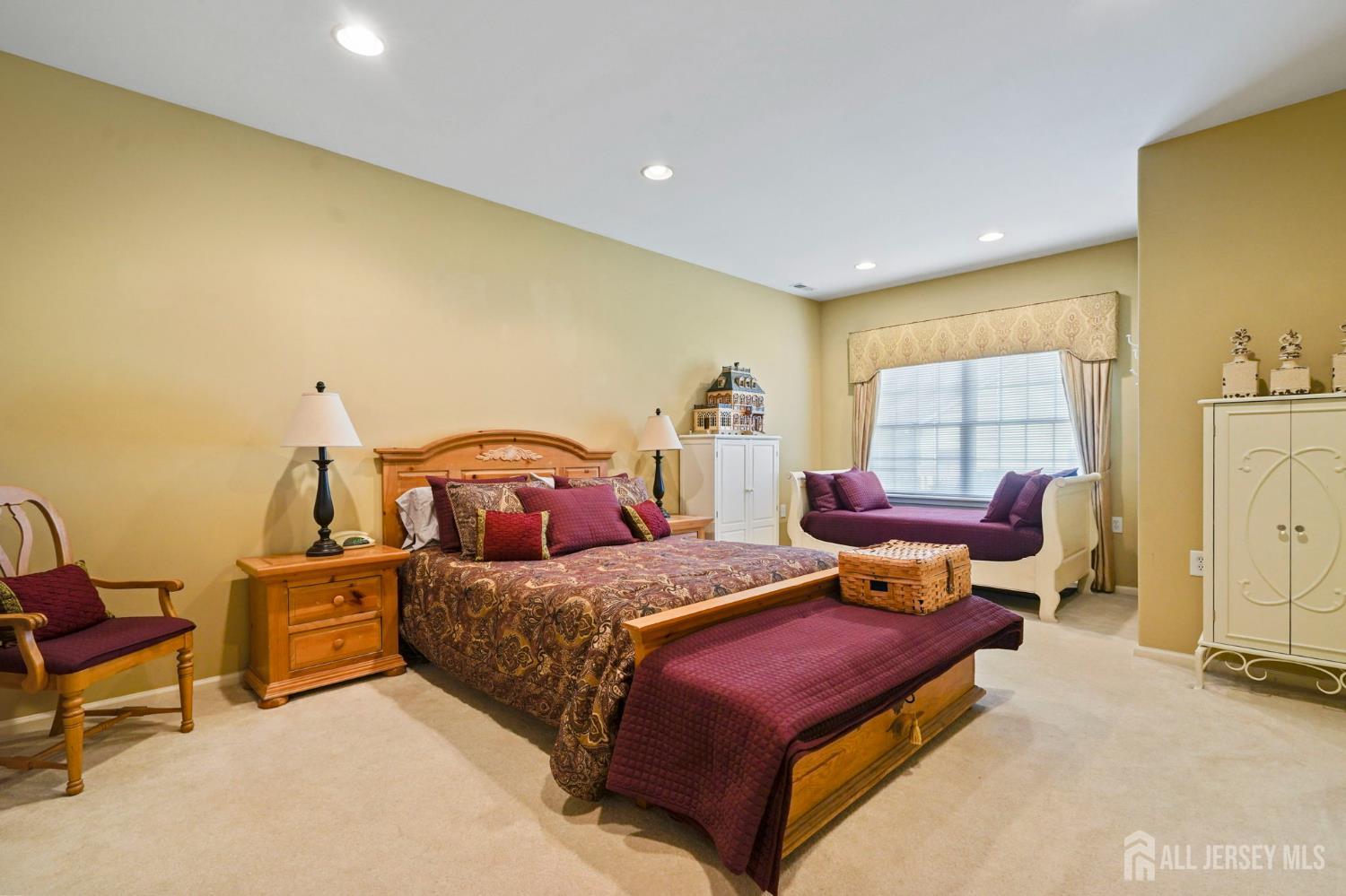 52 Vineyard Court Monroe NJ 08831