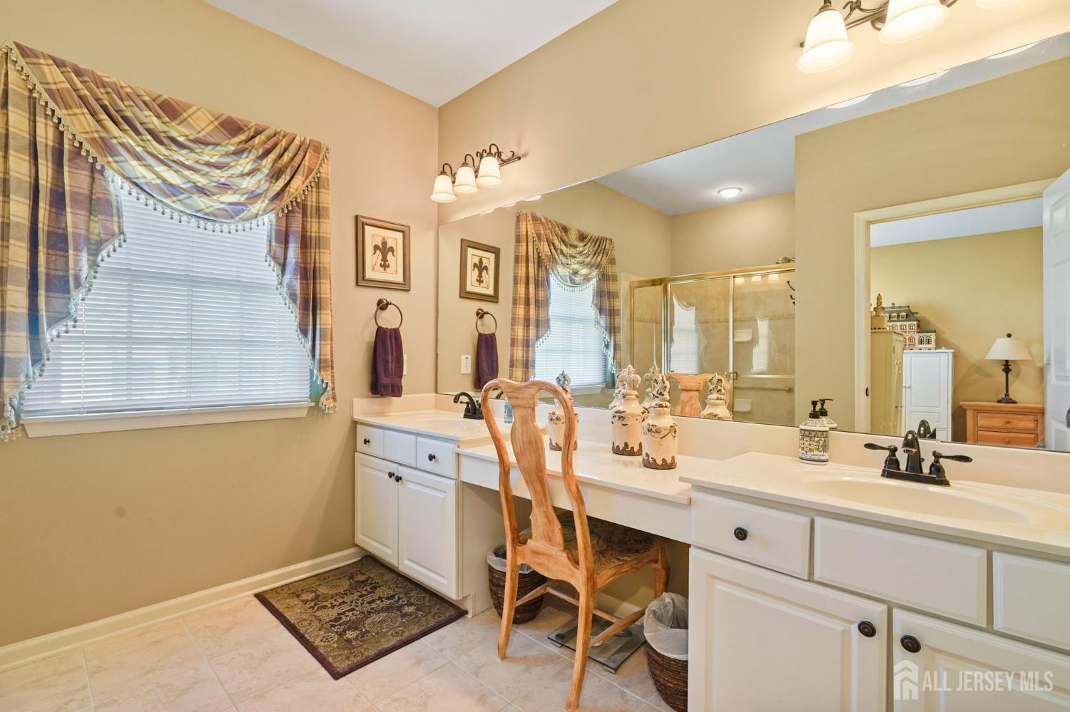 52 Vineyard Court Monroe NJ 08831