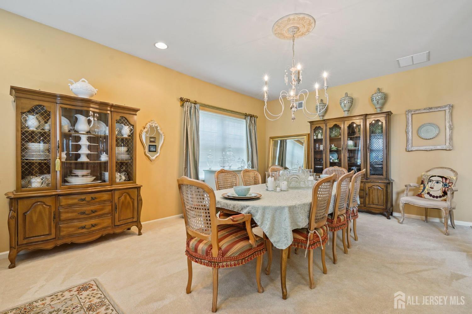 52 Vineyard Court Monroe NJ 08831