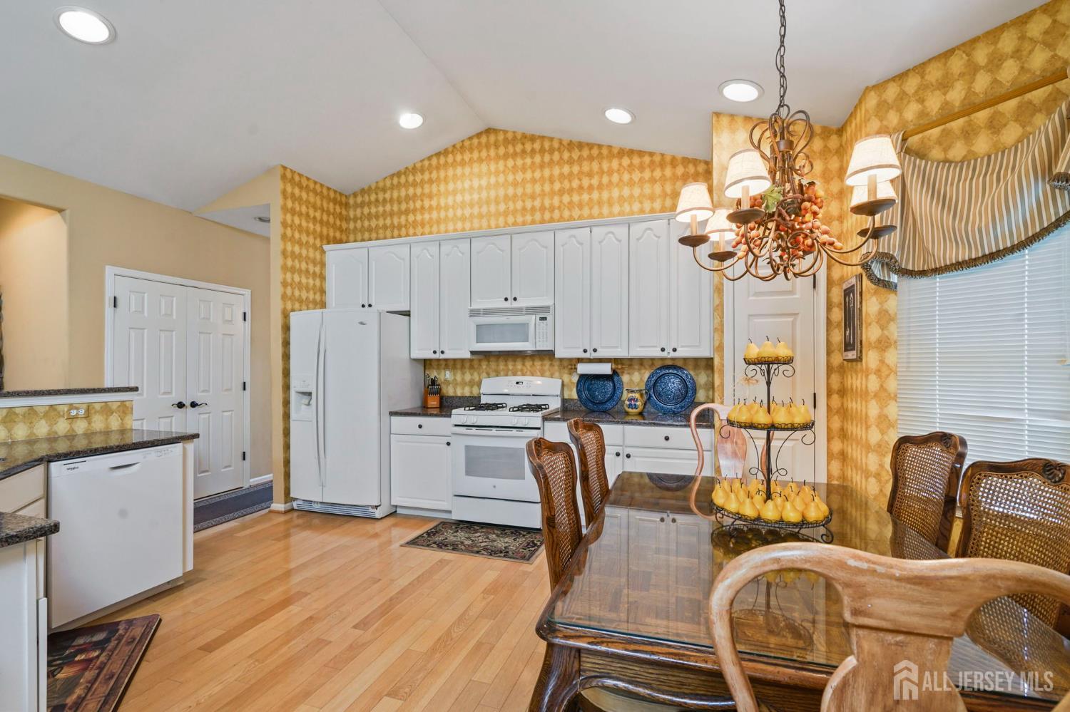 52 Vineyard Court Monroe NJ 08831