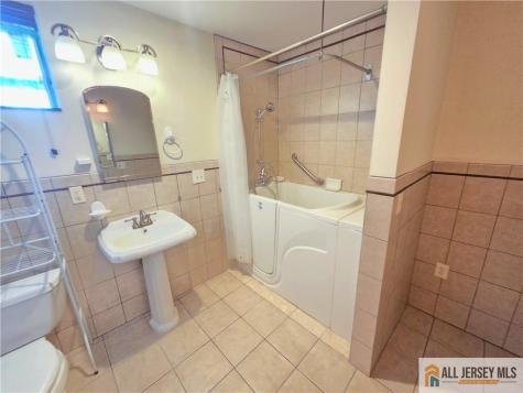 58 Buchanon Court West Orange NJ 07052