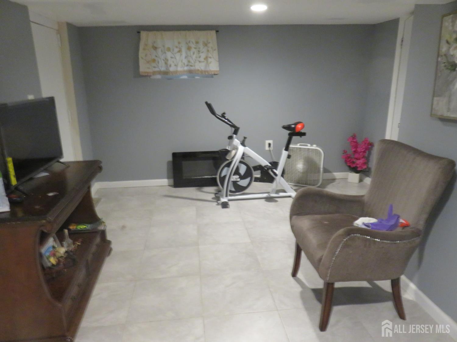 561 Neville Street Perth Amboy NJ 08861