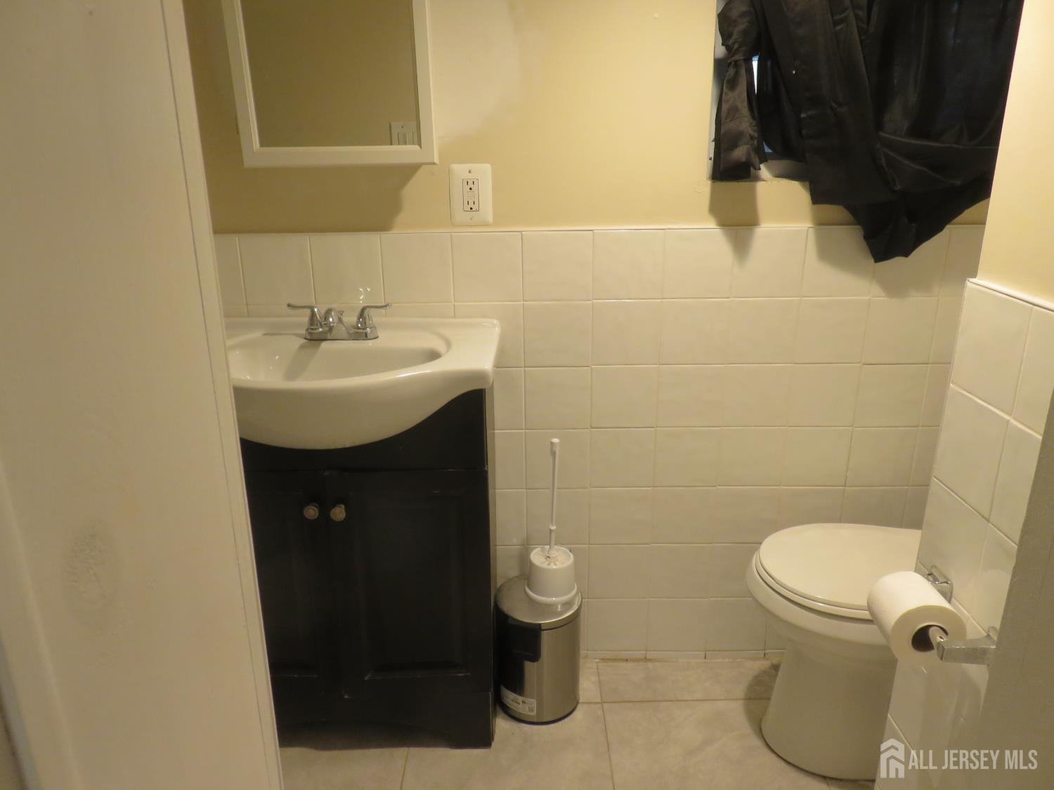 561 Neville Street Perth Amboy NJ 08861