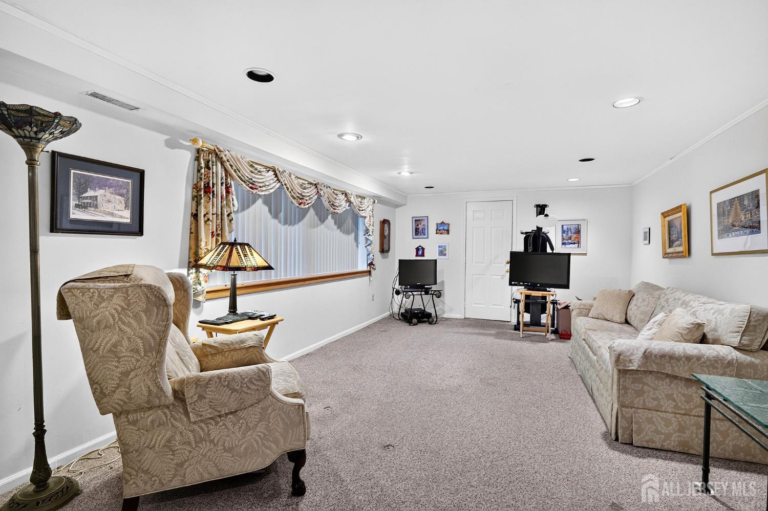 38 Sherwood Avenue East Brunswick NJ 08816