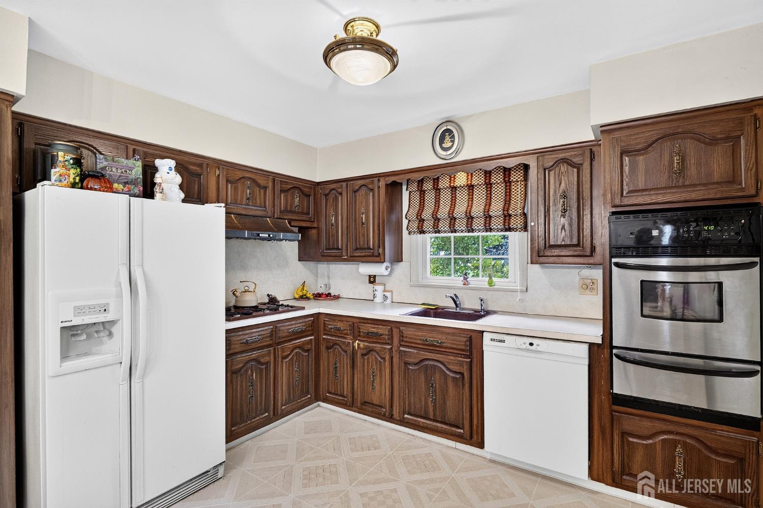 38 Sherwood Avenue East Brunswick NJ 08816