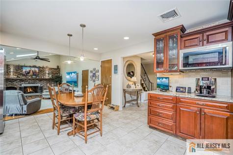 27 Woodmere Road North Brunswick NJ 08902