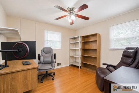 27 Woodmere Road North Brunswick NJ 08902