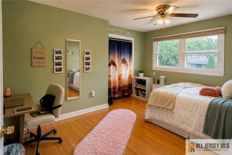 27 Woodmere Road North Brunswick NJ 08902