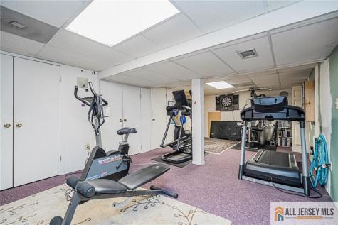 27 Woodmere Road North Brunswick NJ 08902