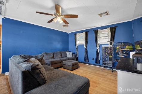 77 W Arthur Place Iselin NJ 08830