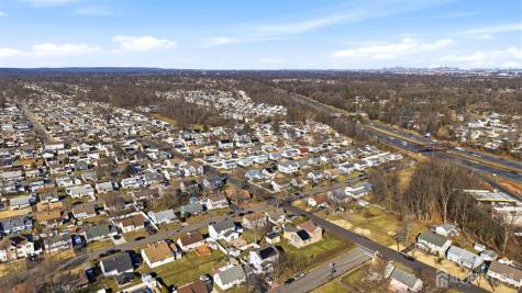 77 W Arthur Place Iselin NJ 08830