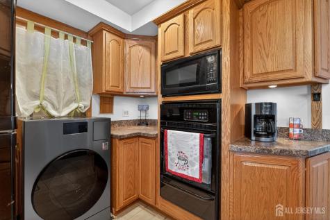 77 W Arthur Place Iselin NJ 08830