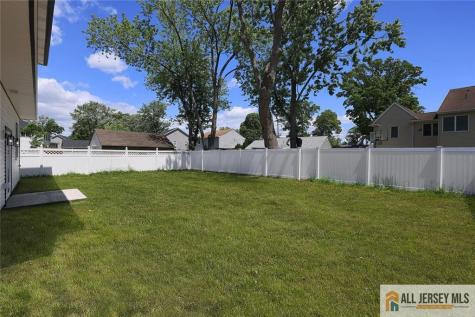 13 Richmond Road Edison NJ 08817