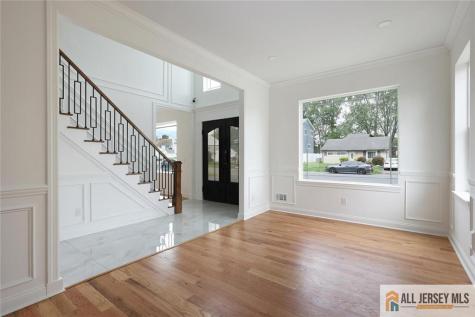 13 Richmond Road Edison NJ 08817