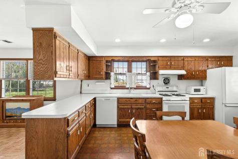 181 Demorest Avenue Avenel NJ 07001