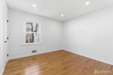52 Pomona Boulevard Old Bridge NJ 07735