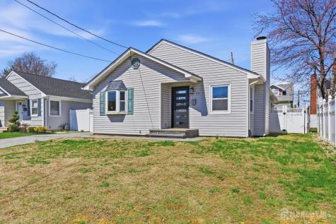 52 Pomona Boulevard Old Bridge NJ 07735