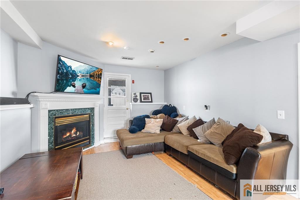 7 Wilton Avenue Middlesex NJ 08846