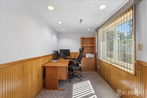65 Hunter Lane Woodbridge Proper NJ 07095
