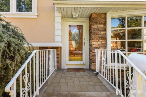 65 Hunter Lane Woodbridge Proper NJ 07095