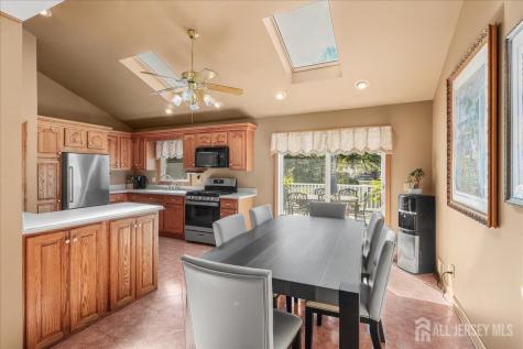 65 Hunter Lane Woodbridge Proper NJ 07095