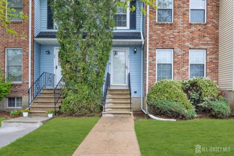 39 Delikat Lane Sayreville NJ 08872