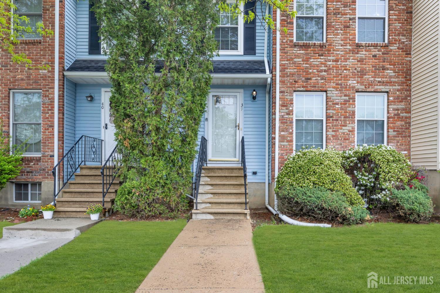 39 Delikat Lane Sayreville NJ 08872