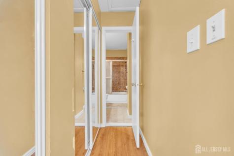 39 Delikat Lane Sayreville NJ 08872