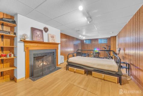 39 Delikat Lane Sayreville NJ 08872